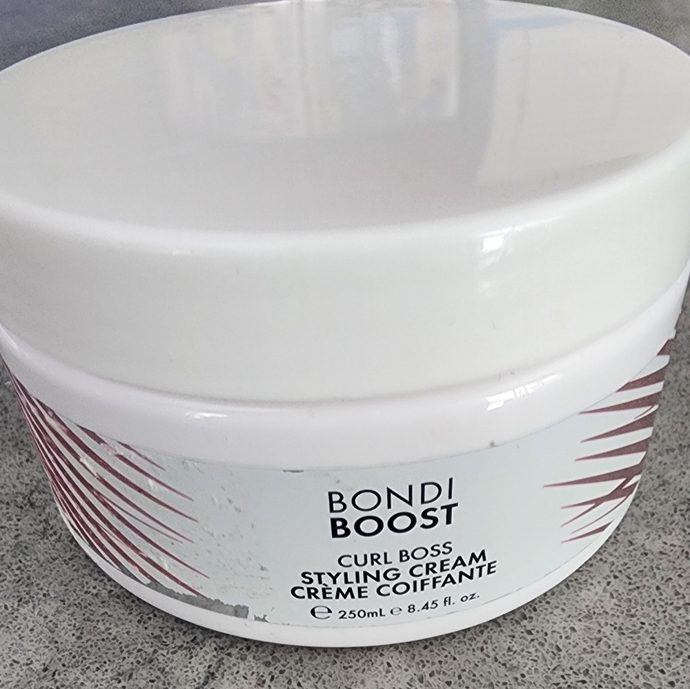 Bondi Boost Curl Boss Styling Cream - White